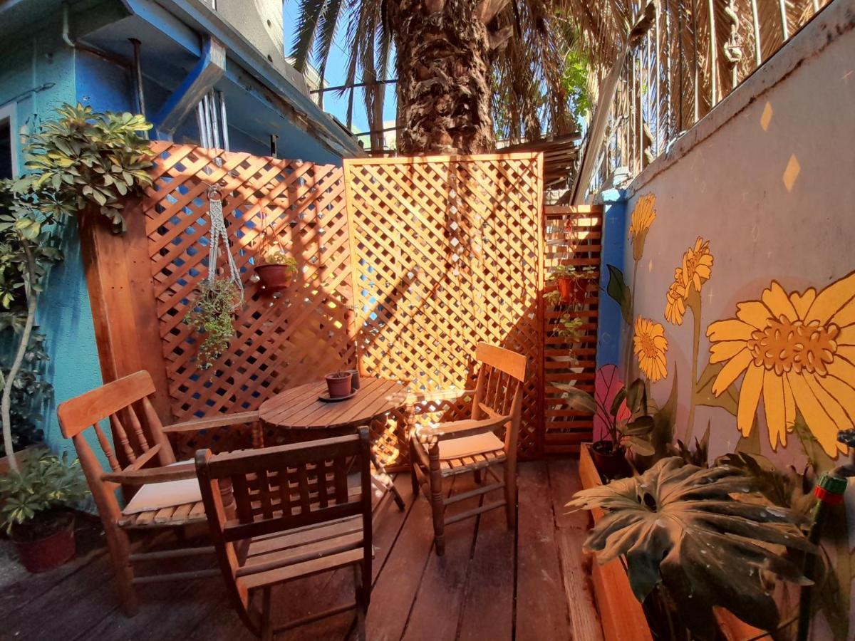 Atacama Hostel Backpackers Santiago Exterior photo