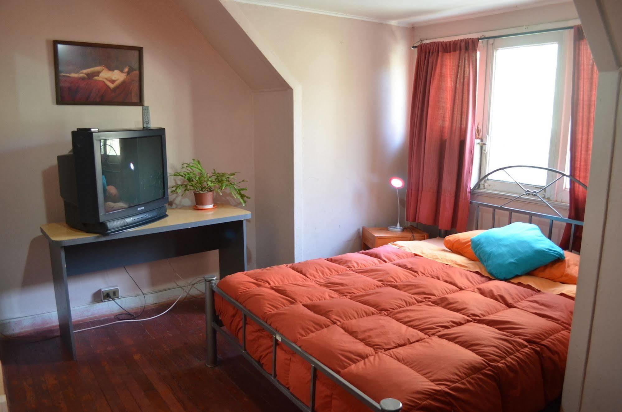 Atacama Hostel Backpackers Santiago Exterior photo